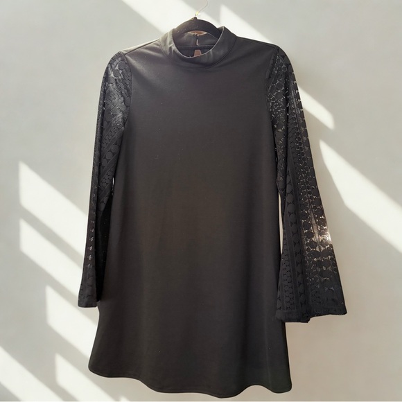 Love Riche Dresses & Skirts - Loveriche Women’s High Neck Mini Dress With Lace Bell Sleeves Size Small 2/$25